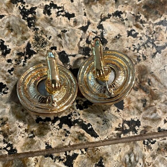 Gold Tone Crystal Round Vintage Clip On Earrings Stunning! - Picture 5 of 15